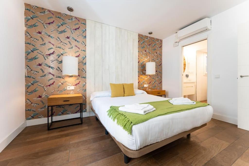 Super Central Malaga Flat With Terrace And Free Parking Bagian luar foto